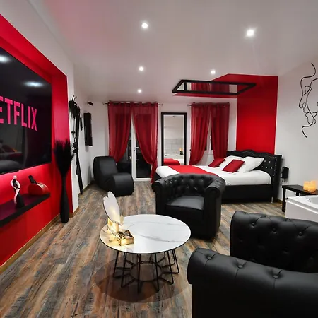 L'arena - Room, Jacuzzi Apartment *